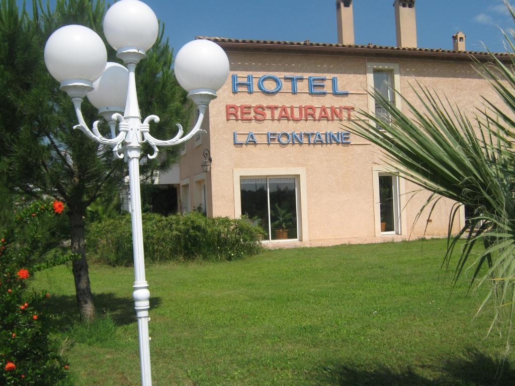 Hotel La Fontaine à Vidauban Extérieur photo