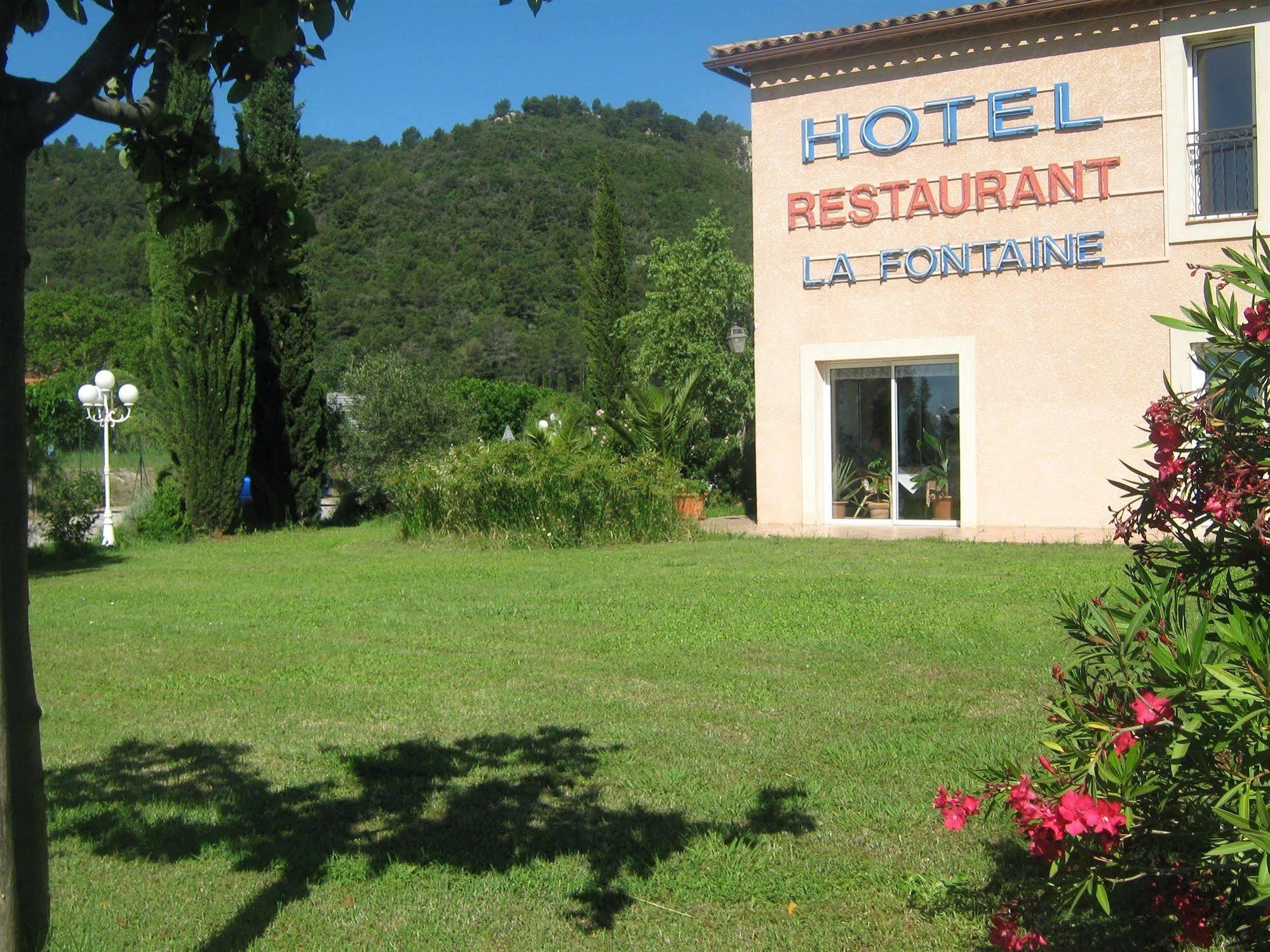 Hotel La Fontaine à Vidauban Extérieur photo